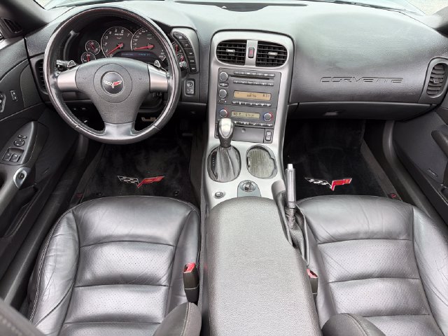 Used 2006 Chevrolet Corvette Convertible w/ Preferred Equipment Group RWD image 9