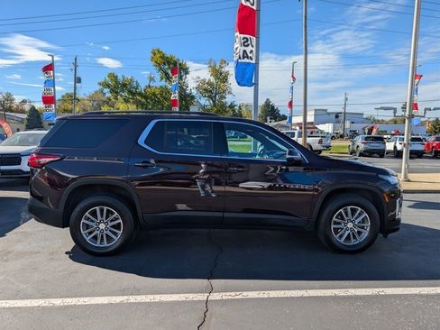 Used 2023 Chevrolet Traverse LT image 6