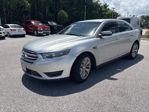 Used 2019 Ford Taurus Limited image 5