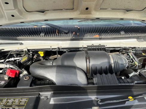 Used 2014 Ford E-250 and Econoline 250 E-250 Commercial image 9