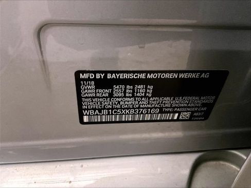 Used 2019 BMW 530e xDrive w/ Convenience Package AWD/4WD image 32