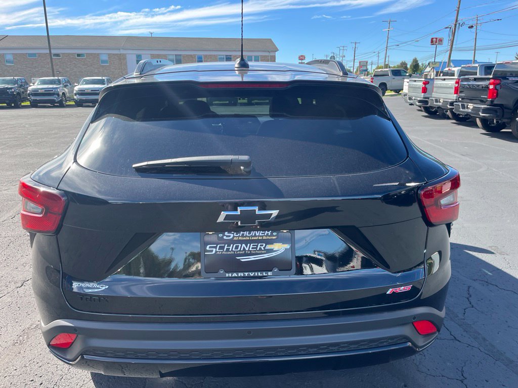 New 2026 Chevrolet Trax RS w/ Driver Confidence Package FWD image 5