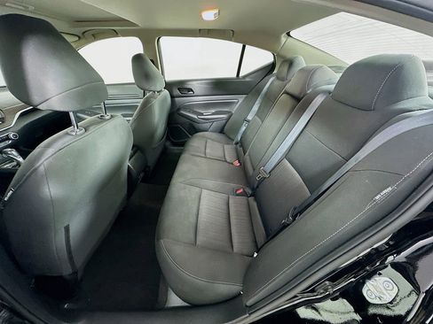 Used 2024 Nissan Altima 2.5 SV w/ SV Premium Package image 34