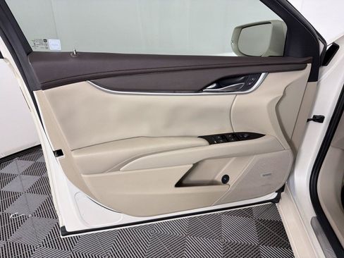 Used 2014 Cadillac XTS FWD image 8