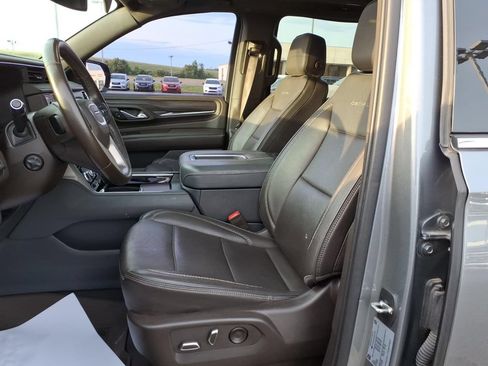 Used 2022 GMC Yukon XL Denali w/ Max Trailering Package AWD/4WD image 16