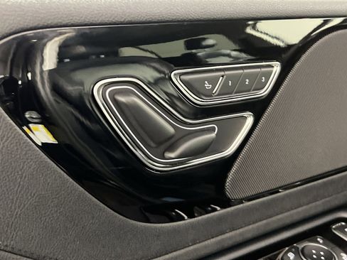 Used 2025 Lincoln Aviator AWD image 34