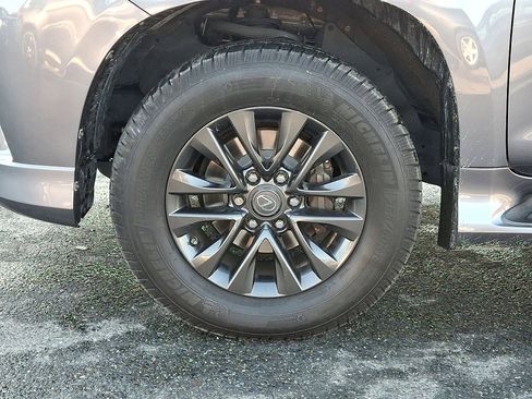 Used 2020 Lexus GX 460 Premium image 16