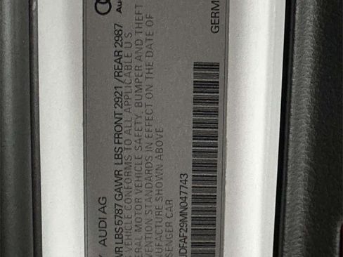 Used 2021 Audi S6 Premium Plus w/ S Sport Package image 32