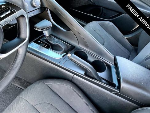 Used 2024 Hyundai Elantra SE FWD image 8