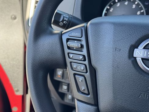 Used 2022 Nissan Frontier SV w/ Technology Package image 19