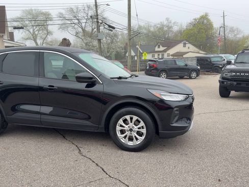 Used 2023 Ford Escape Active w/ Tech Pack #2 AWD/4WD image 12