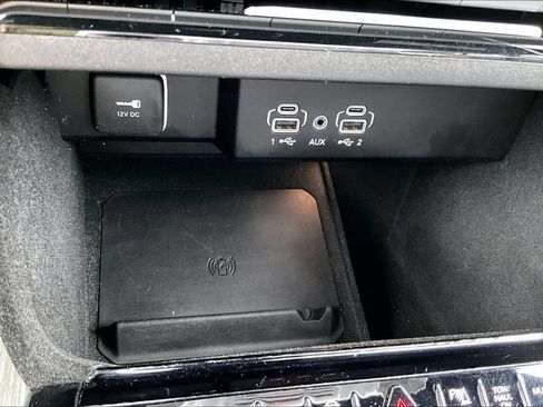 Used 2023 Jeep Wagoneer Series II AWD/4WD image 33