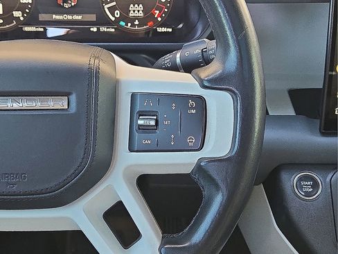 Used 2023 Land Rover Defender 130 First Edition image 20