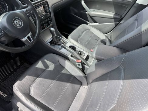Used 2014 Volkswagen Passat 1.8T SE FWD image 17