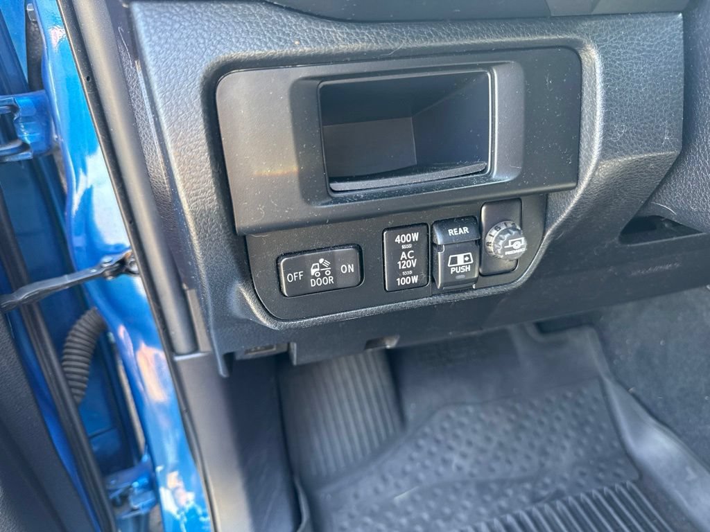 Used 2017 Toyota Tacoma TRD Sport w/ Tow Package RWD image 25