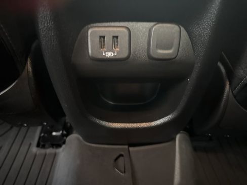 Used 2022 GMC Canyon Elevation image 24