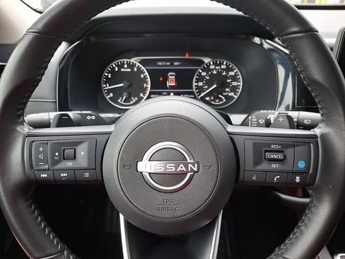 Used 2024 Nissan Pathfinder SV AWD/4WD image 19