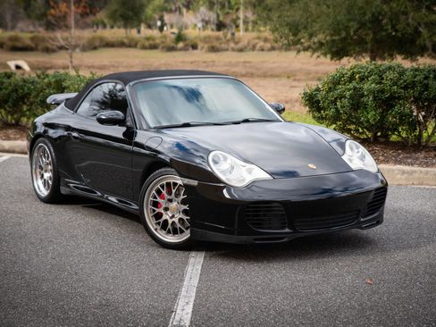 Used 2004 Porsche 911 Carrera 4S image 2