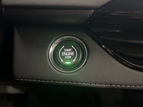 Used 2025 Buick Enclave Avenir w/ Super Cruise Package image 15