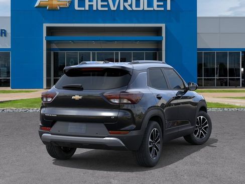 New 2026 Chevrolet TrailBlazer LT w/ LT Cold Weather Package FWD image 4