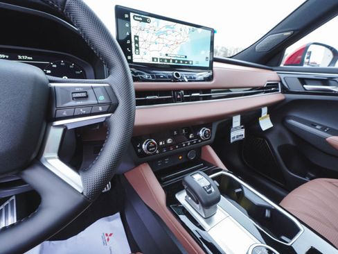 New 2026 Mitsubishi Outlander SEL image 18