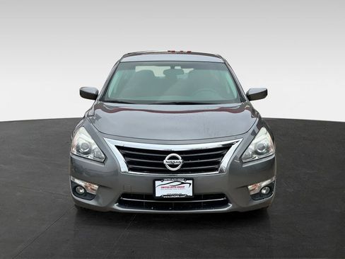 Used 2015 Nissan Altima 2.5 SV FWD image 2