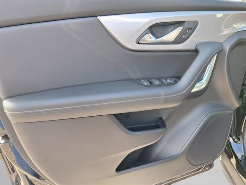 Used 2025 Chevrolet Blazer LT image 29