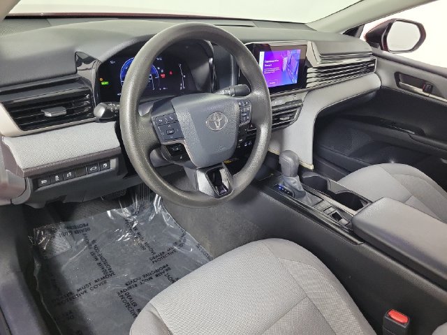 Used 2025 Toyota Camry Hybrid FWD image 18