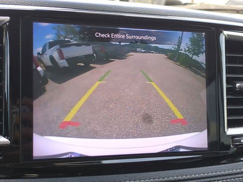 Used 2024 Chrysler Pacifica Limited FWD image 19
