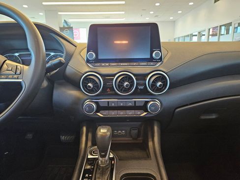Used 2024 Nissan Sentra SV image 18