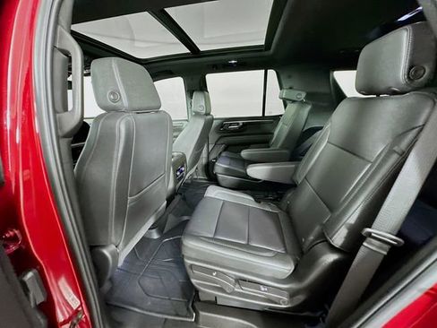 Used 2026 Chevrolet Tahoe Z71 w/ Comfort Package AWD/4WD image 33