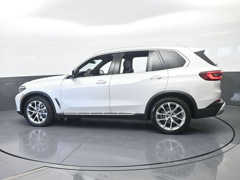 Used 2023 BMW X5 xDrive40i w/ Premium Package AWD/4WD image 3