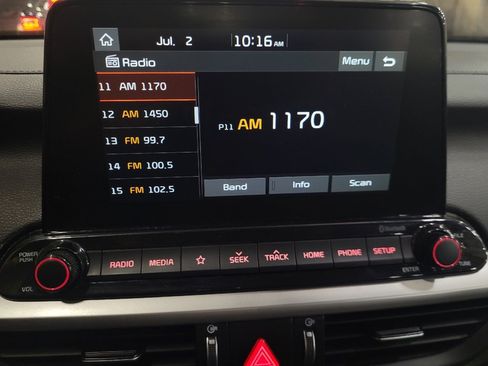 Used 2020 Kia Forte LXS FWD image 25