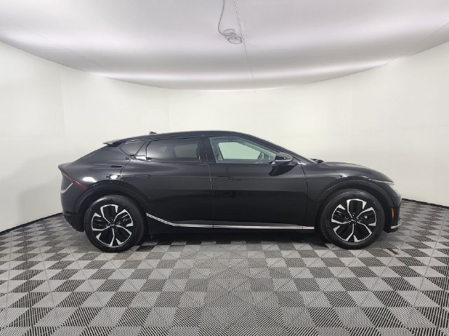 Used 2024 Kia EV6 Wind w/ Wind Technology Package AWD/4WD image 6