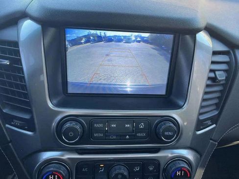 Used 2018 Chevrolet Suburban Premier image 21