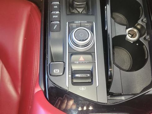 Used 2019 Maserati Levante AWD/4WD image 24