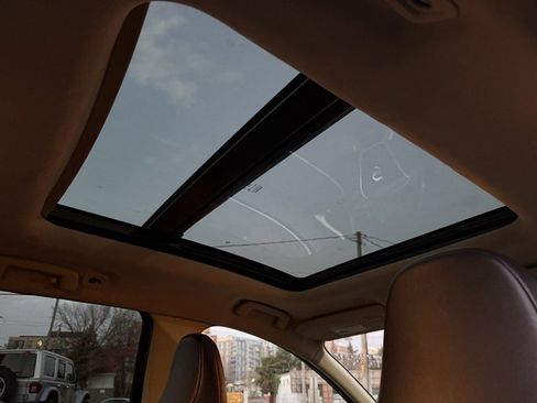 Used 2011 Volvo XC60 3.2 image 29