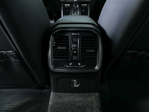 Certified 2024 Porsche Macan GTS image 20