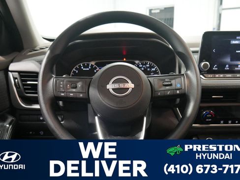 Used 2023 Nissan Rogue SV image 20