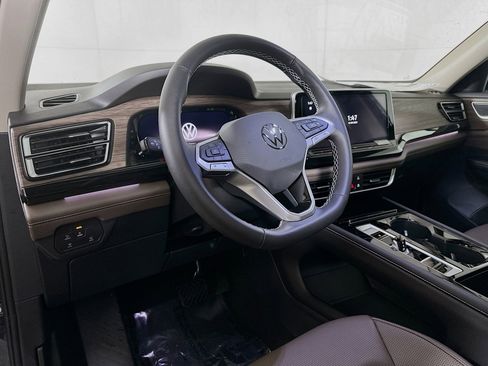 New 2026 Volkswagen Atlas SEL image 9