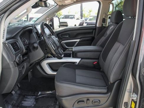 Used 2023 Nissan Titan SV w/ SV Convenience Package image 17