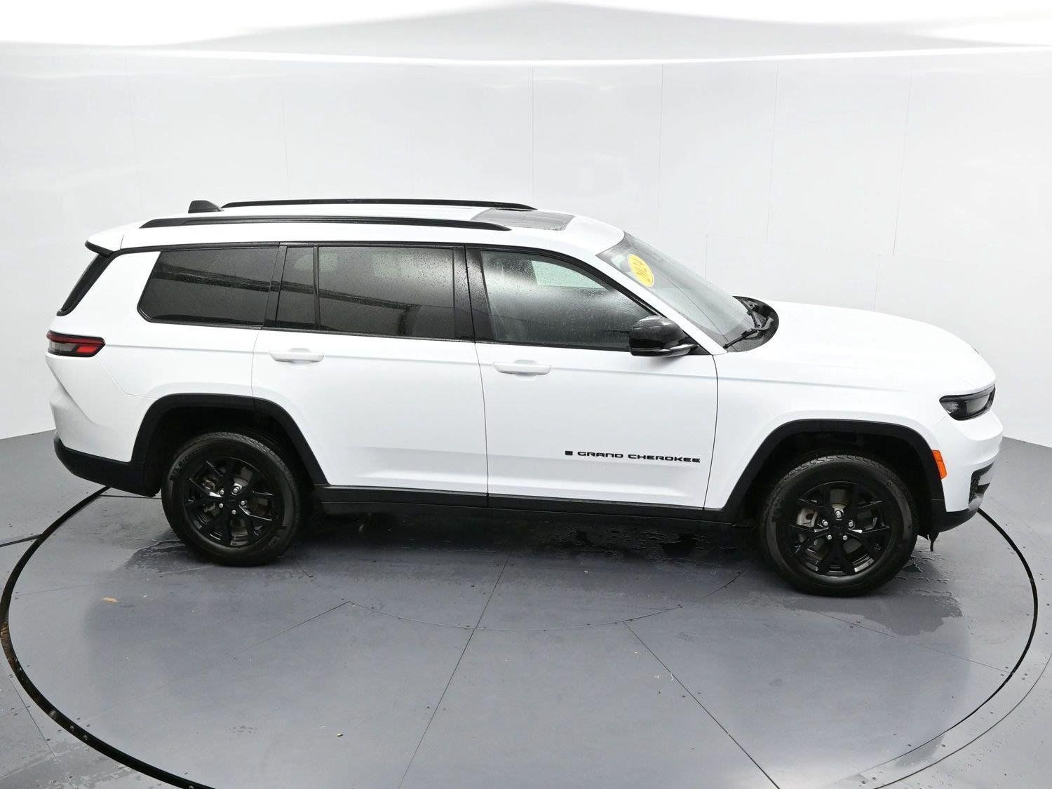 Used 2024 Jeep Grand Cherokee L Altitude AWD/4WD image 43