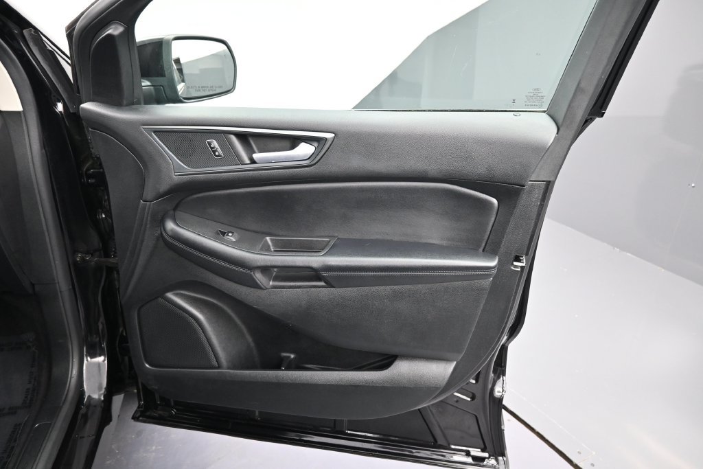 Used 2024 Ford Edge SE w/ Black Appearance Package AWD/4WD image 18