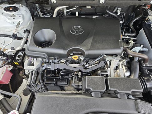 Used 2020 Toyota RAV4 LE w/ All Weather Liner Package image 39