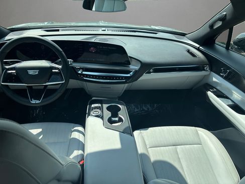 Used 2024 Cadillac Lyriq Luxury w/ LPO, Floor Liner Package image 43