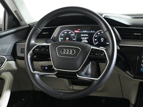 Certified 2024 Audi Q8 e-tron Premium image 10
