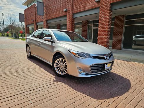 Used 2013 Toyota Avalon XLE Touring image 1