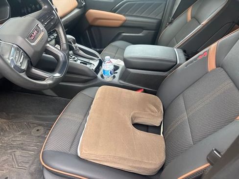 Used 2024 GMC Canyon AT4 AWD/4WD image 3
