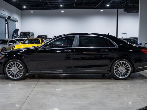 Used 2018 Mercedes-Benz Maybach S 560 4MATIC image 3
