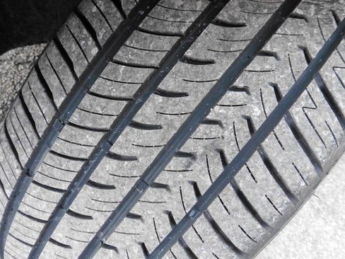 Used 2022 Volkswagen Atlas Cross Sport SE image 14